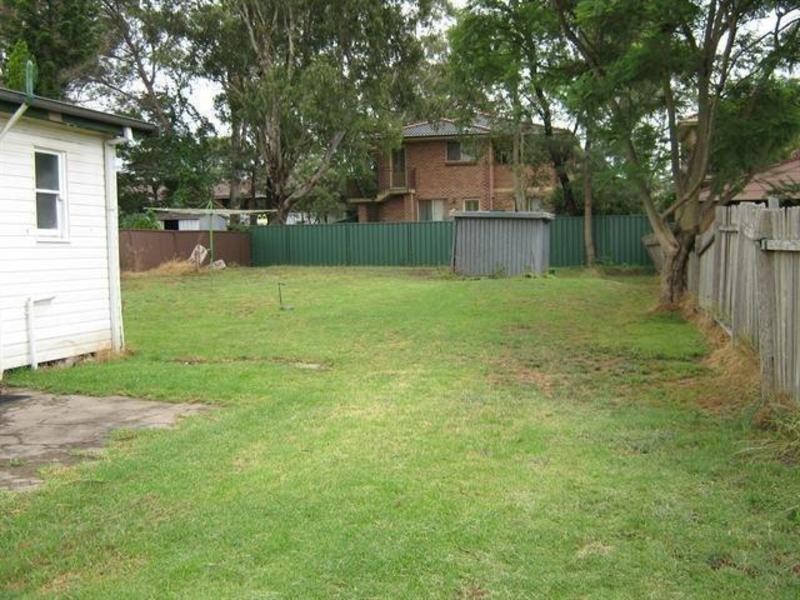 12 Cooyong Crescent, Toongabbie NSW 2146