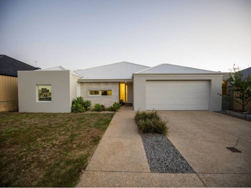 32 Auckland Way, Hocking WA 6065