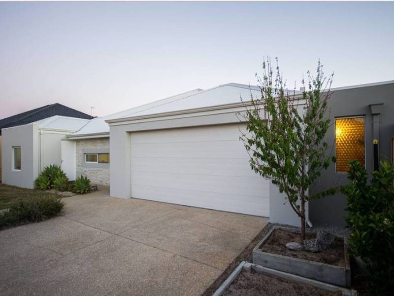 32 Auckland Way, Hocking WA 6065