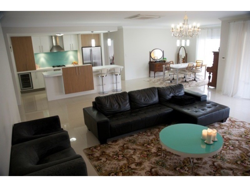 32 Auckland Way, Hocking WA 6065