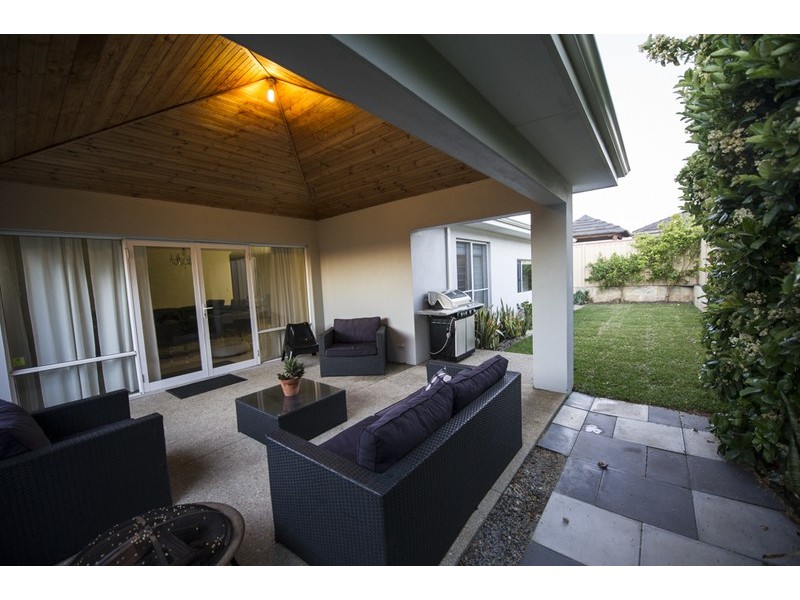 32 Auckland Way, Hocking WA 6065