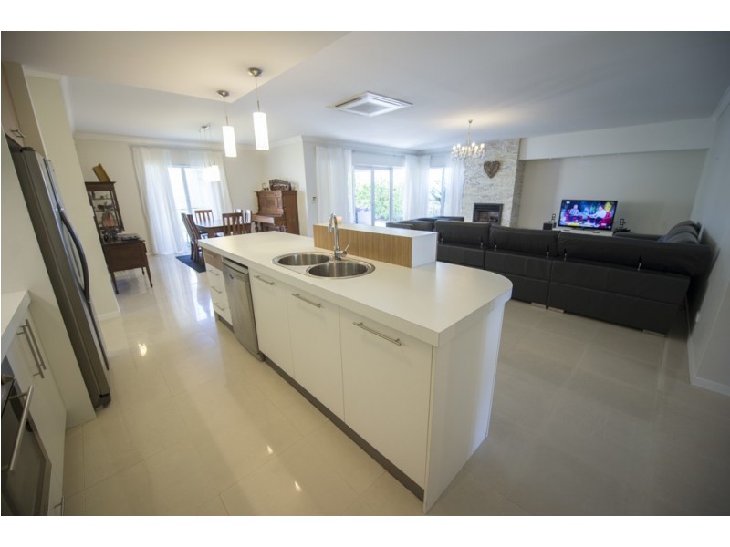 32 Auckland Way, Hocking WA 6065