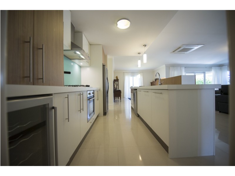 32 Auckland Way, Hocking WA 6065