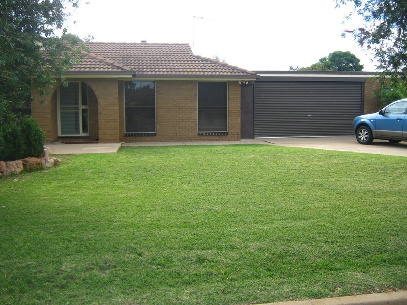 11 Webster Street, Griffith NSW 2680