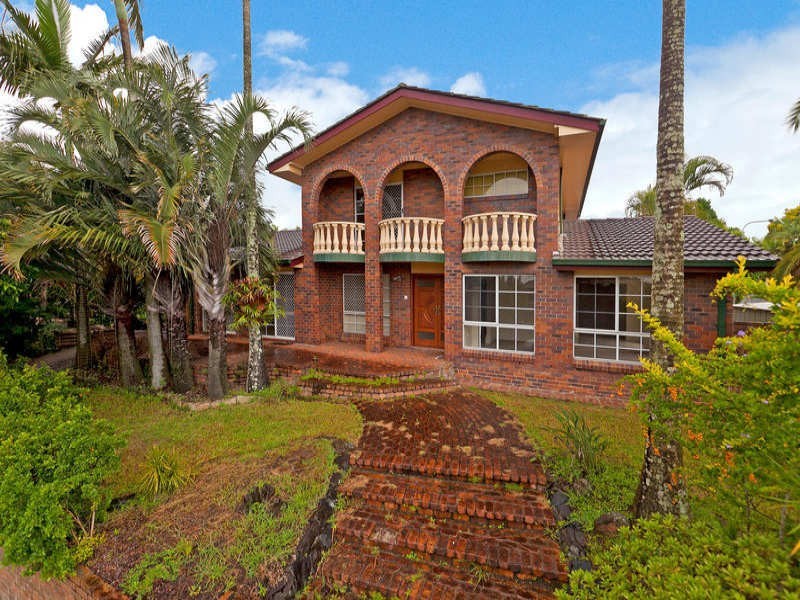 74 Donnington Street, Carindale QLD 4152