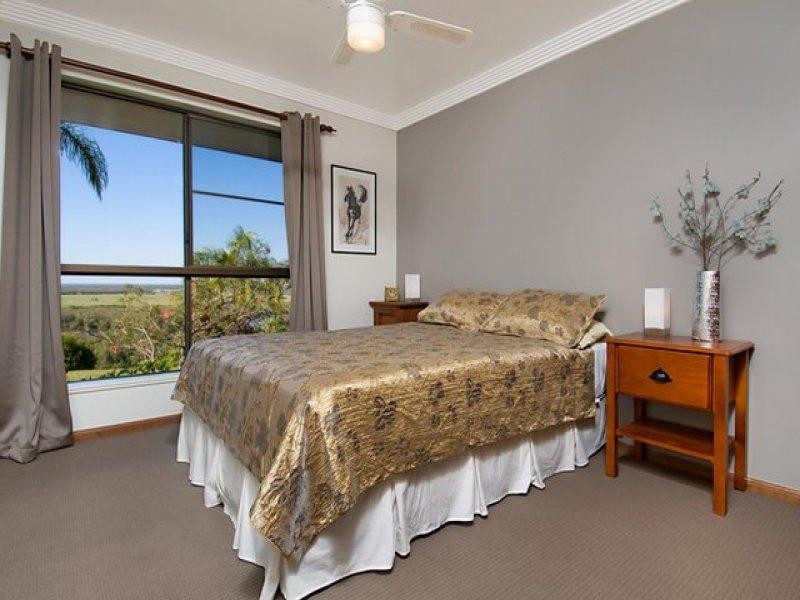 48 Twin Peaks Road, Bli Bli QLD 4560