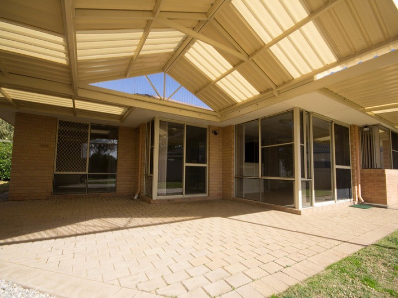 11 Leven Rise, Kinross WA 6028