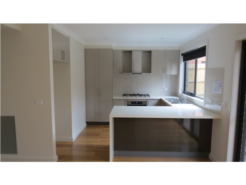 8 Medway Street, Box Hill North VIC 3129