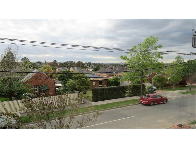 8 Medway Street, Box Hill North VIC 3129