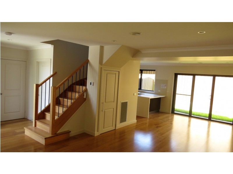 8 Medway Street, Box Hill North VIC 3129