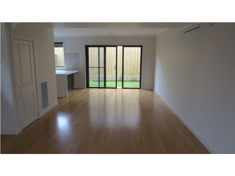 8 Medway Street, Box Hill North VIC 3129