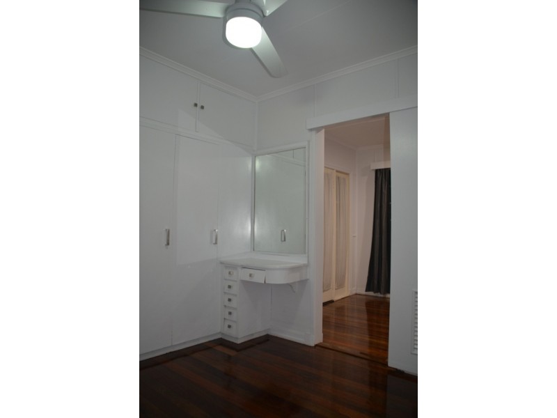 136 Groth Road, Boondall QLD 4034