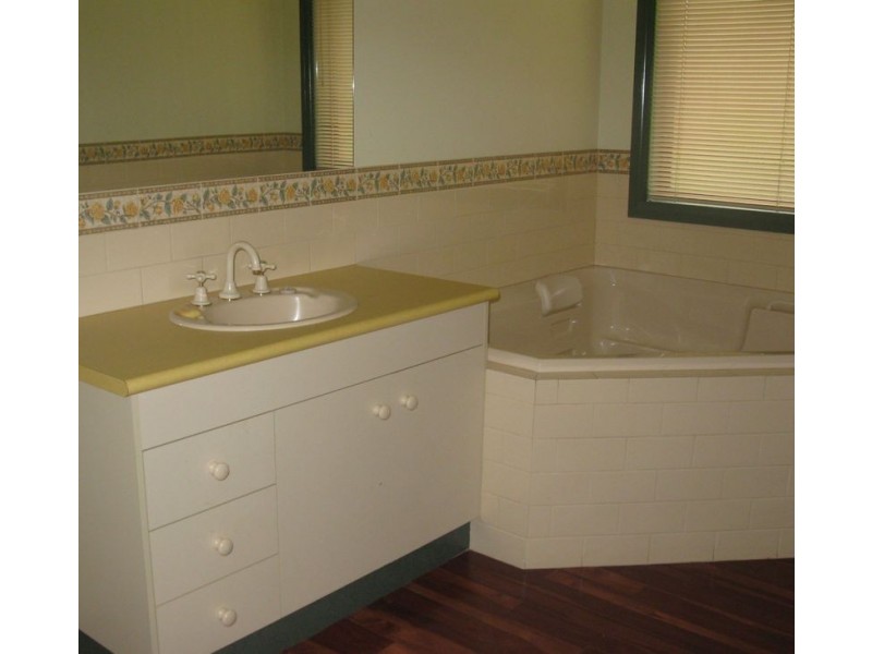 38 Wallingford Court, Echuca VIC 3564