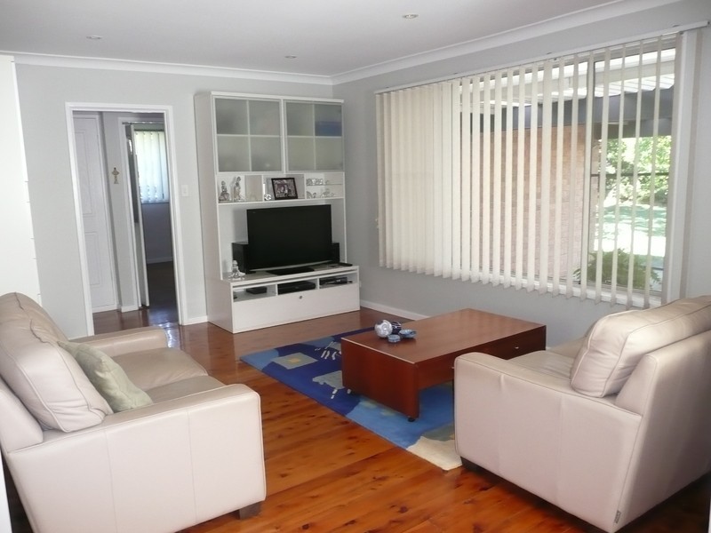 32 Vernon St, Greystanes NSW 2145