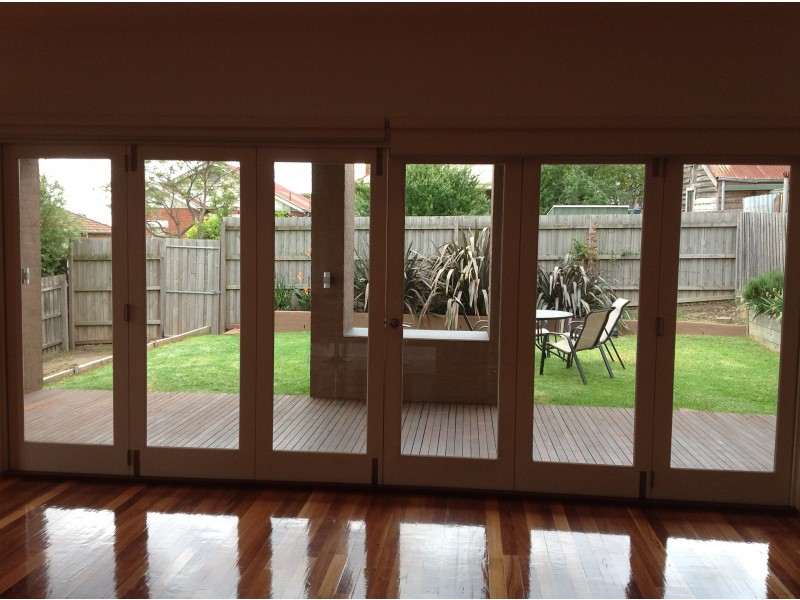 8 Hoffman Street, Brunswick West VIC 3055