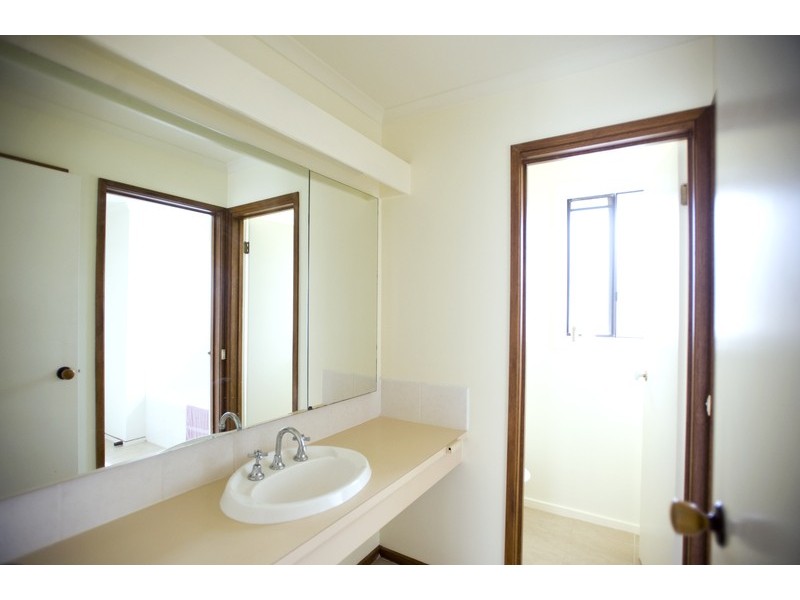 15 Ernest Close, Melton VIC 3337