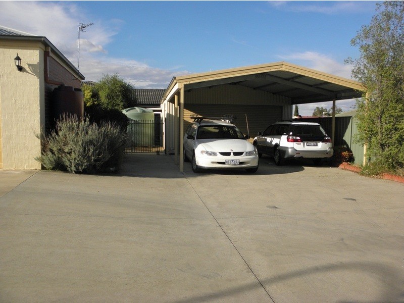 18 Lewana Way, Strathfieldsaye VIC 3551
