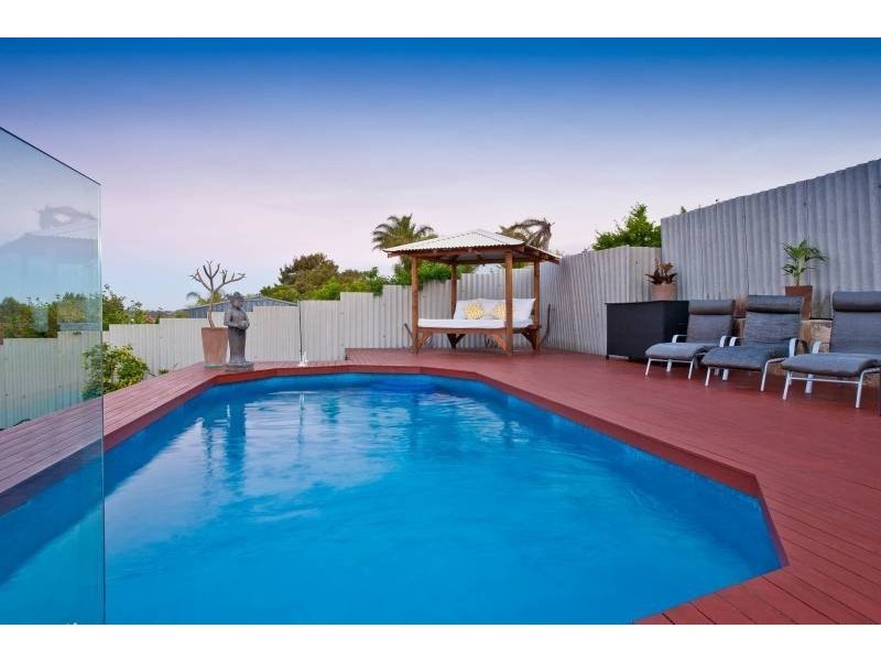 55 Monument Drive, Beldon WA 6027