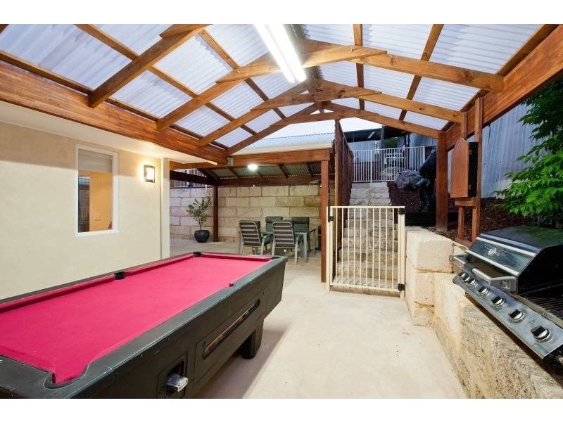 55 Monument Drive, Beldon WA 6027