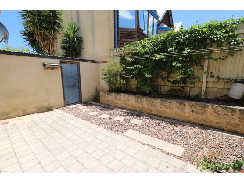 7/98 Stirling Highway, North Fremantle WA 6159