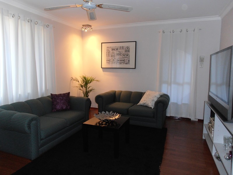 10 Durnsford Way, Camillo WA 6111