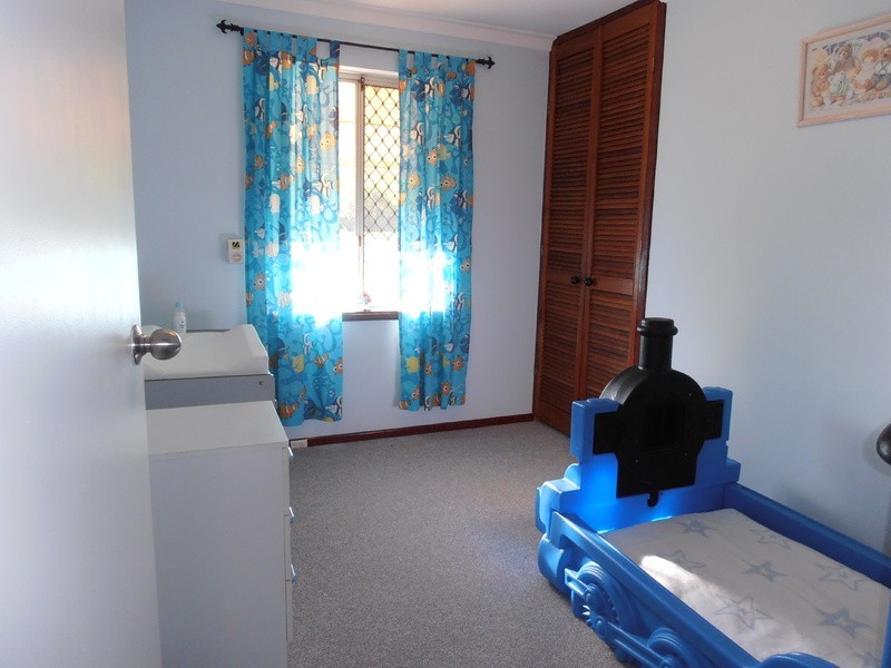 10 Durnsford Way, Camillo WA 6111