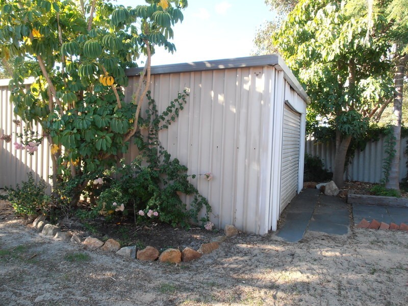 10 Durnsford Way, Camillo WA 6111