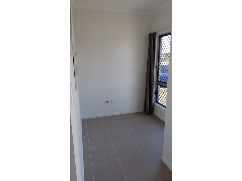10 Friday Avenue, Burdell QLD 4818