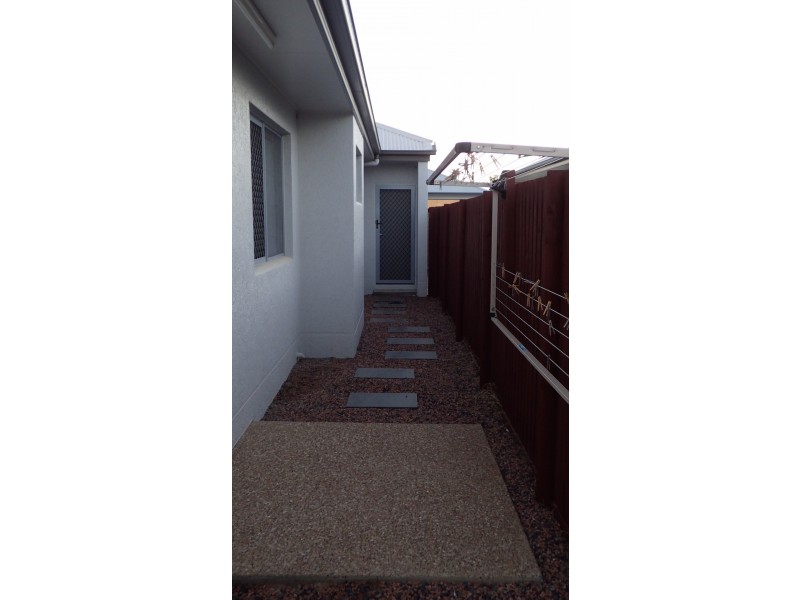 10 Friday Avenue, Burdell QLD 4818