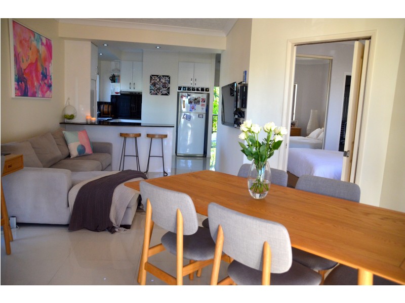 4/1396  Gold Coast Hwy, Palm Beach QLD 4221