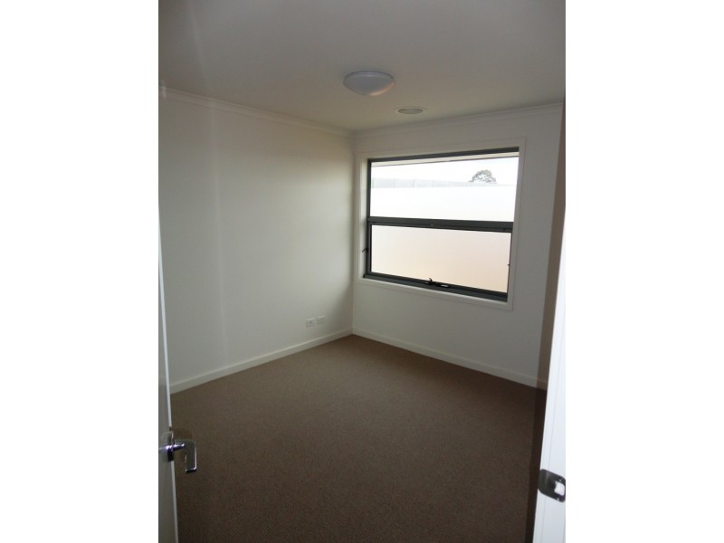 28 Brunton Crescent, Mulgrave VIC 3170