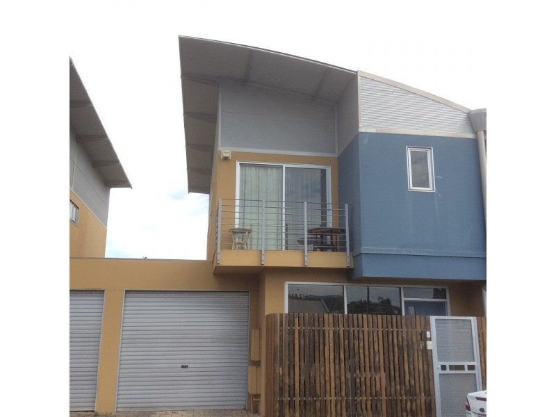 11  Vinrace Street, Adelaide SA 5000