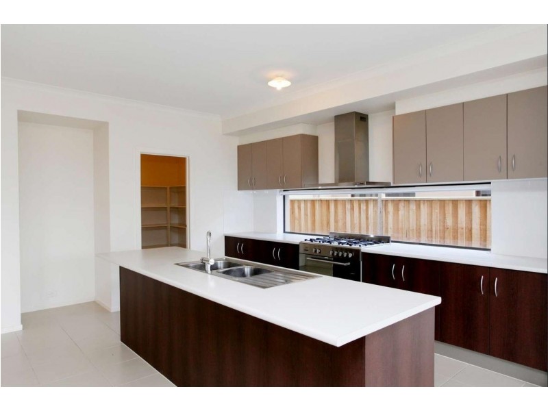 175 Sandhurst Boulevard, Sandhurst VIC 3977