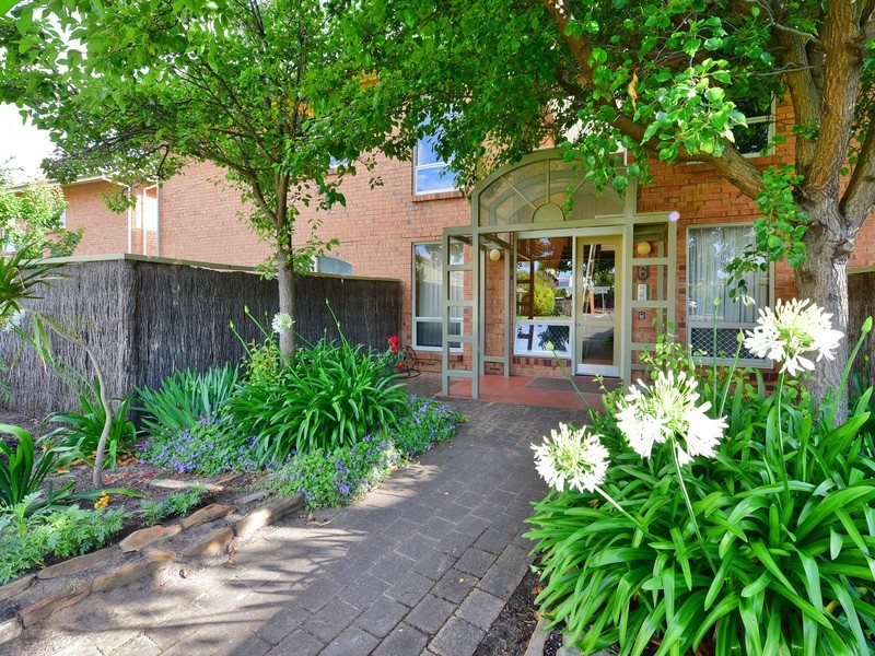 8/6 Sunrise Court, West Lakes SA 5021