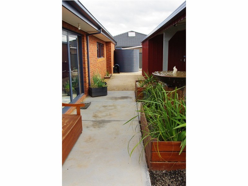 3 Rothesay Ave, Derrimut VIC 3030