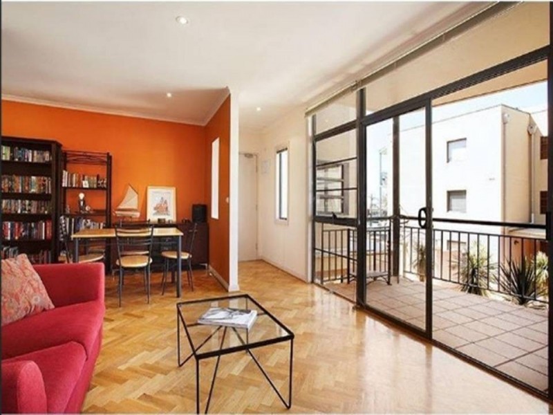 62 Wellington Street, St Kilda VIC 3182