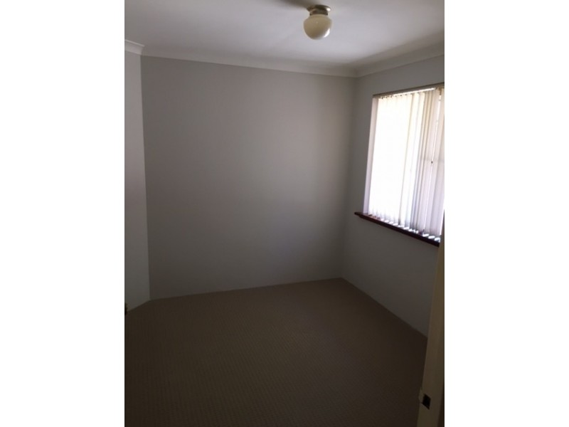 77B Welwyn Avenue, Salter Point WA 6152