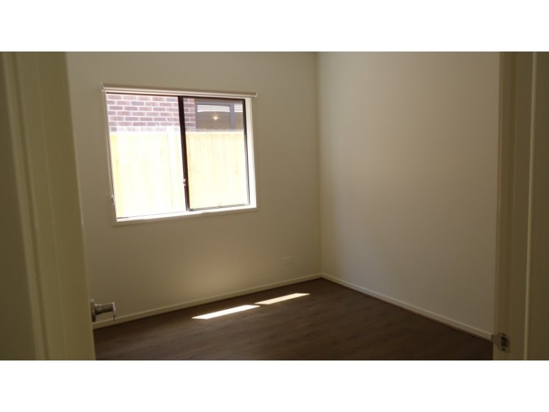 12 Milliners Avenue, Keysborough VIC 3173