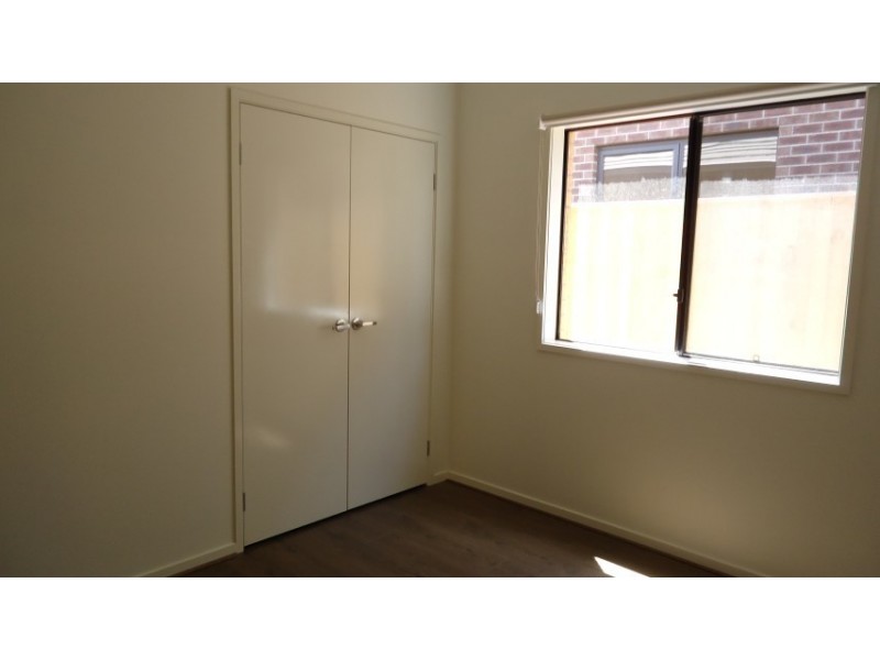 12 Milliners Avenue, Keysborough VIC 3173