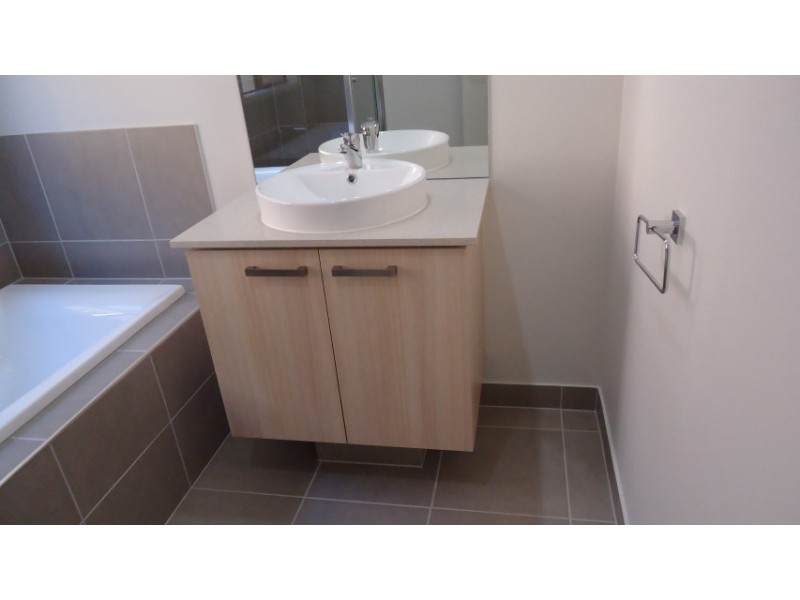 12 Milliners Avenue, Keysborough VIC 3173