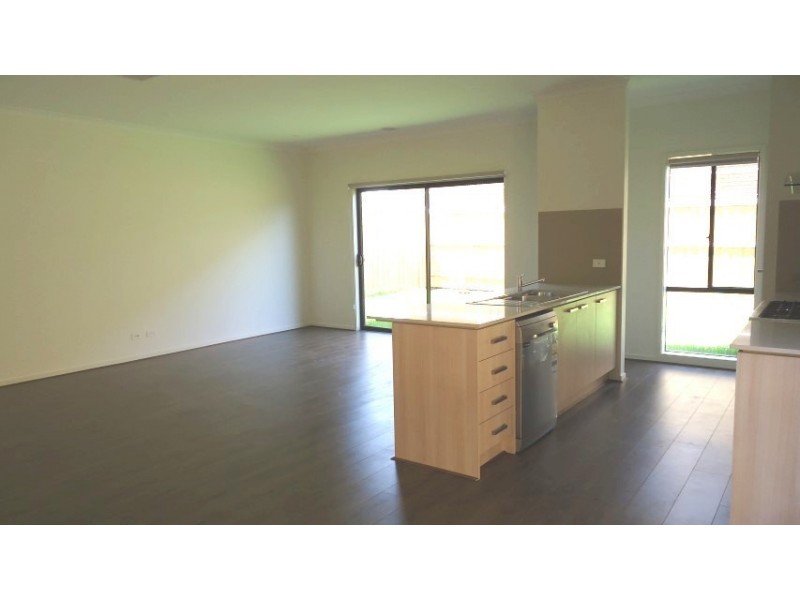 12 Milliners Avenue, Keysborough VIC 3173