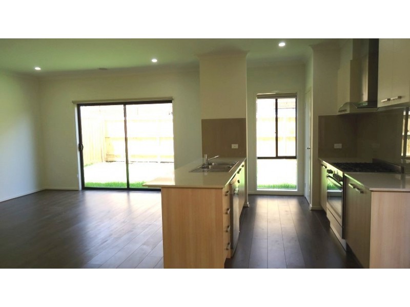 12 Milliners Avenue, Keysborough VIC 3173