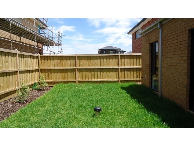 12 Milliners Avenue, Keysborough VIC 3173