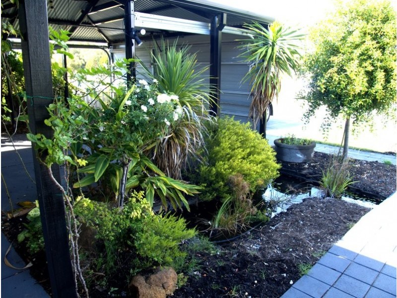 23 Forestlakes Drive, Thornlie WA 6108