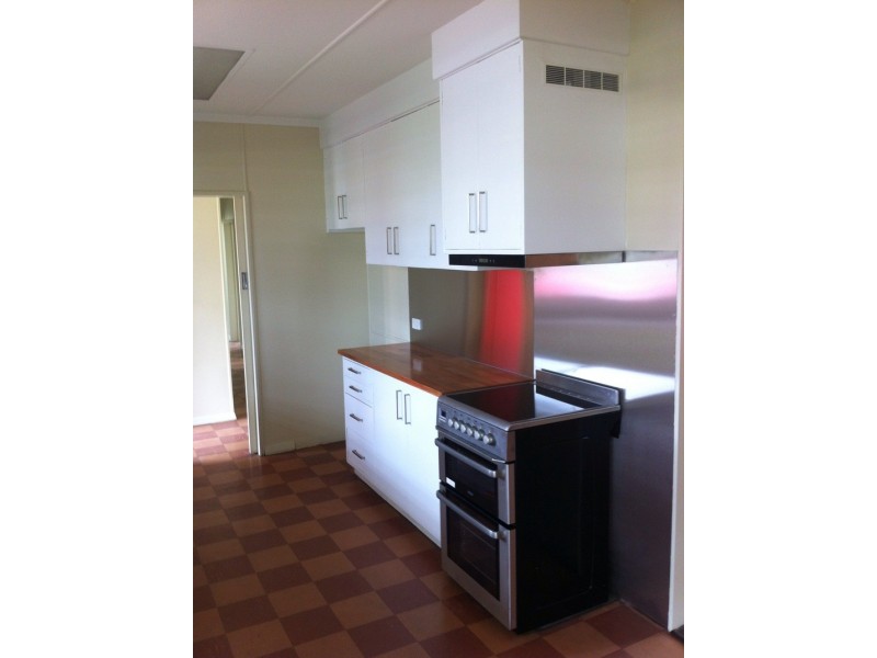 2 Horton Street, Wooloowin QLD 4030