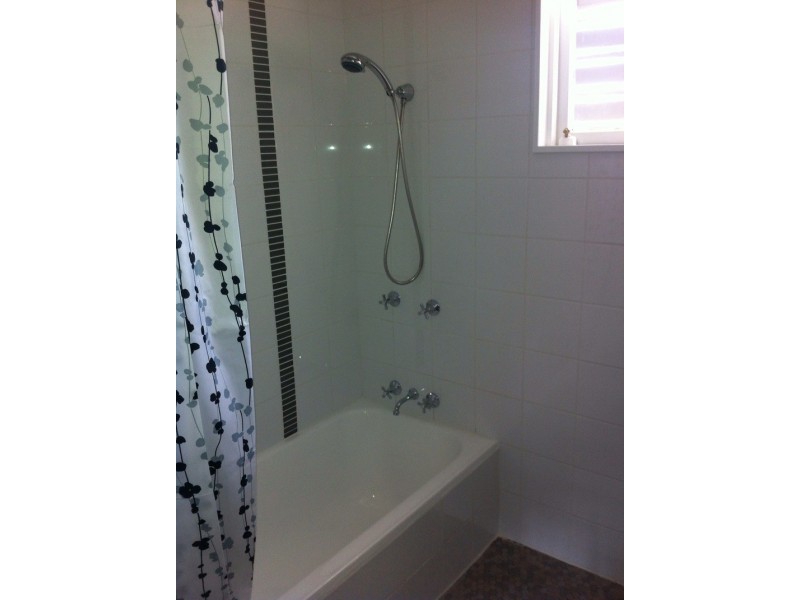 2 Horton Street, Wooloowin QLD 4030