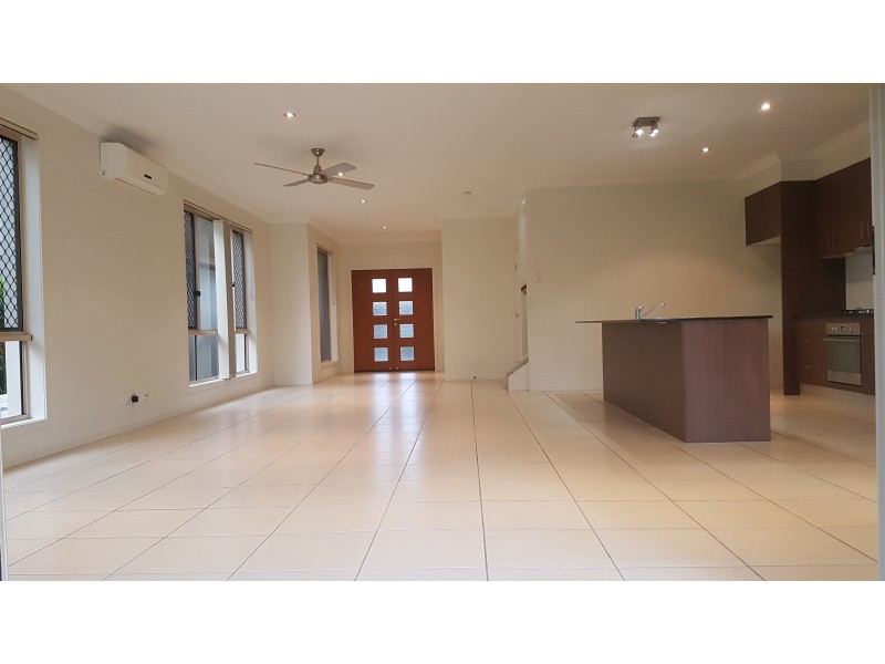 20 Chip in Place, Helensvale QLD 4212