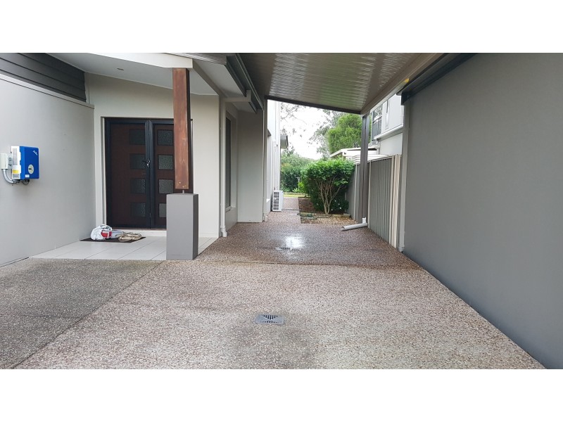 20 Chip in Place, Helensvale QLD 4212