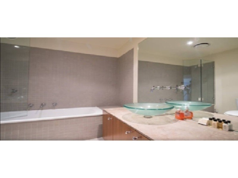 106/187 Graham Street, Port Melbourne VIC 3207