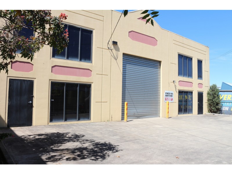 13 Second Avenue, Sunshine VIC 3020